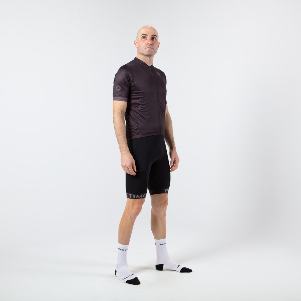 Loose Fit Cycling Jersey - Right Side View #color_black